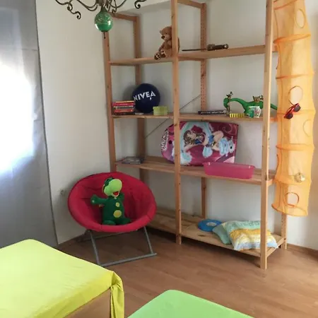Cozy Farmhouse Budak
