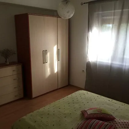 Cozy Farmhouse Apartman