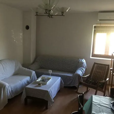 Cozy Farmhouse Apartman Budak