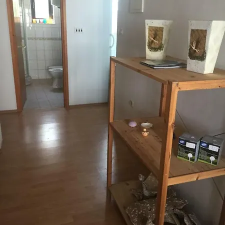 Cozy Farmhouse Apartman Budak